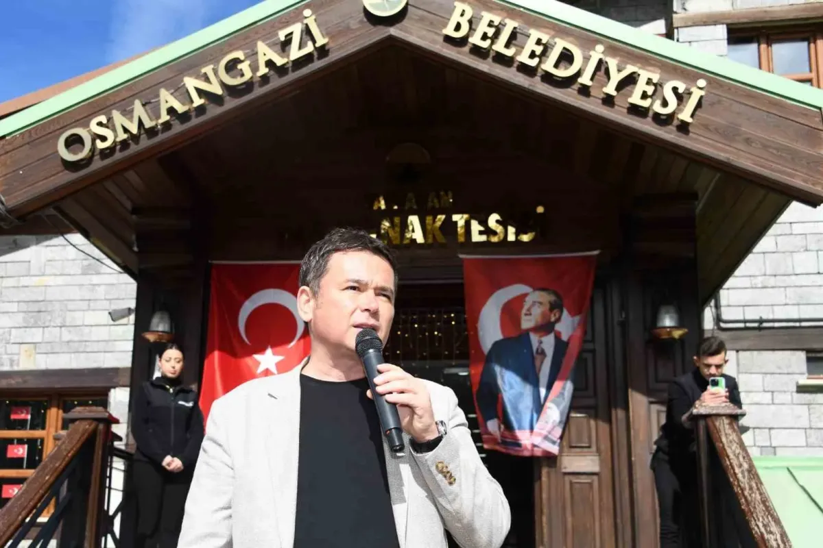 Uludağ’da yüzlerce kişi Cumhuriyetin izinde yürüdü