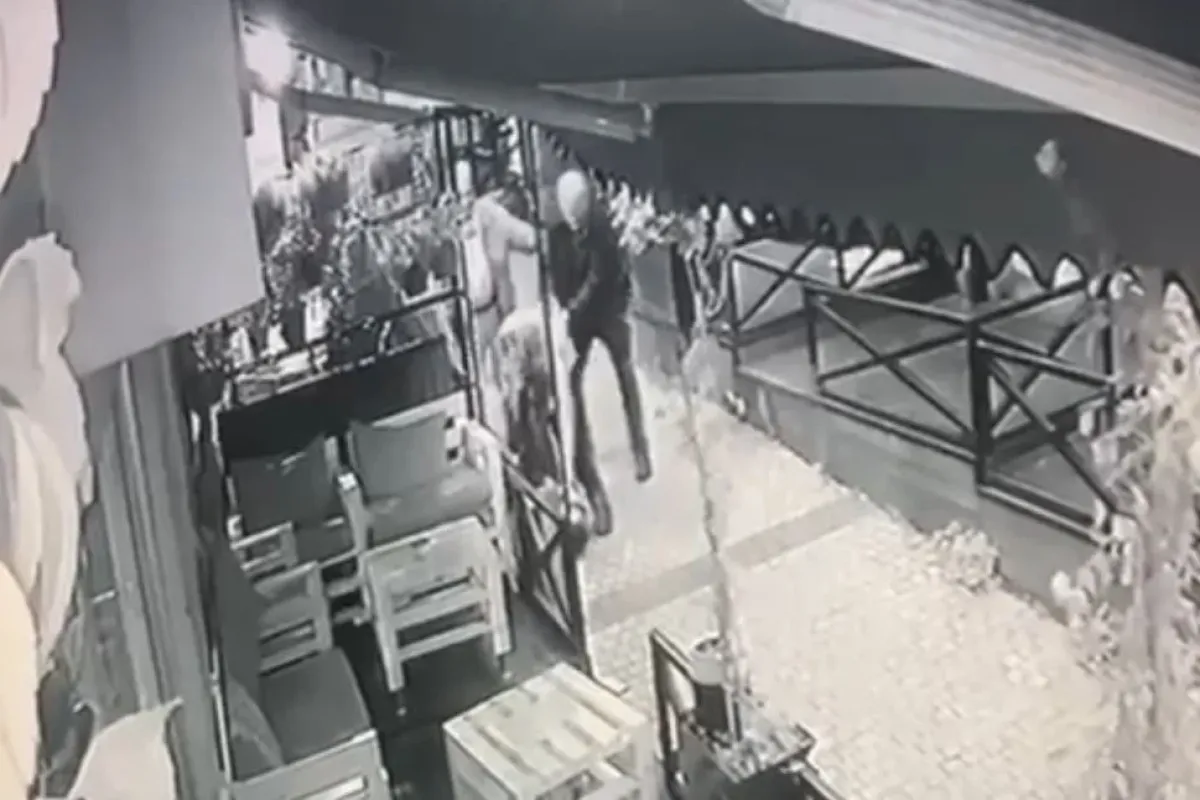Bursa’da mekana alınmayan alkollü şahıs dehşet saçtı: 4 yaralı