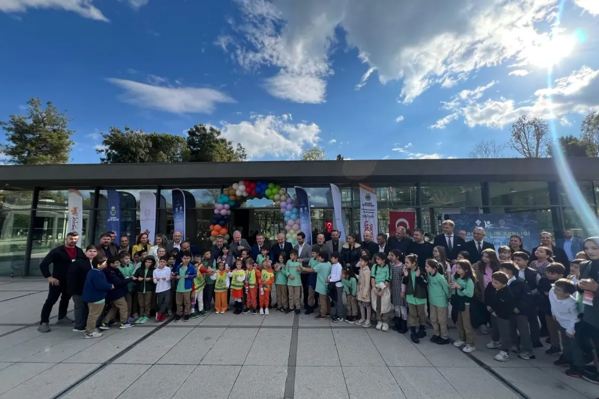 Çilek’le birlikte bu kez mobilyaları çocuklar tasarladı