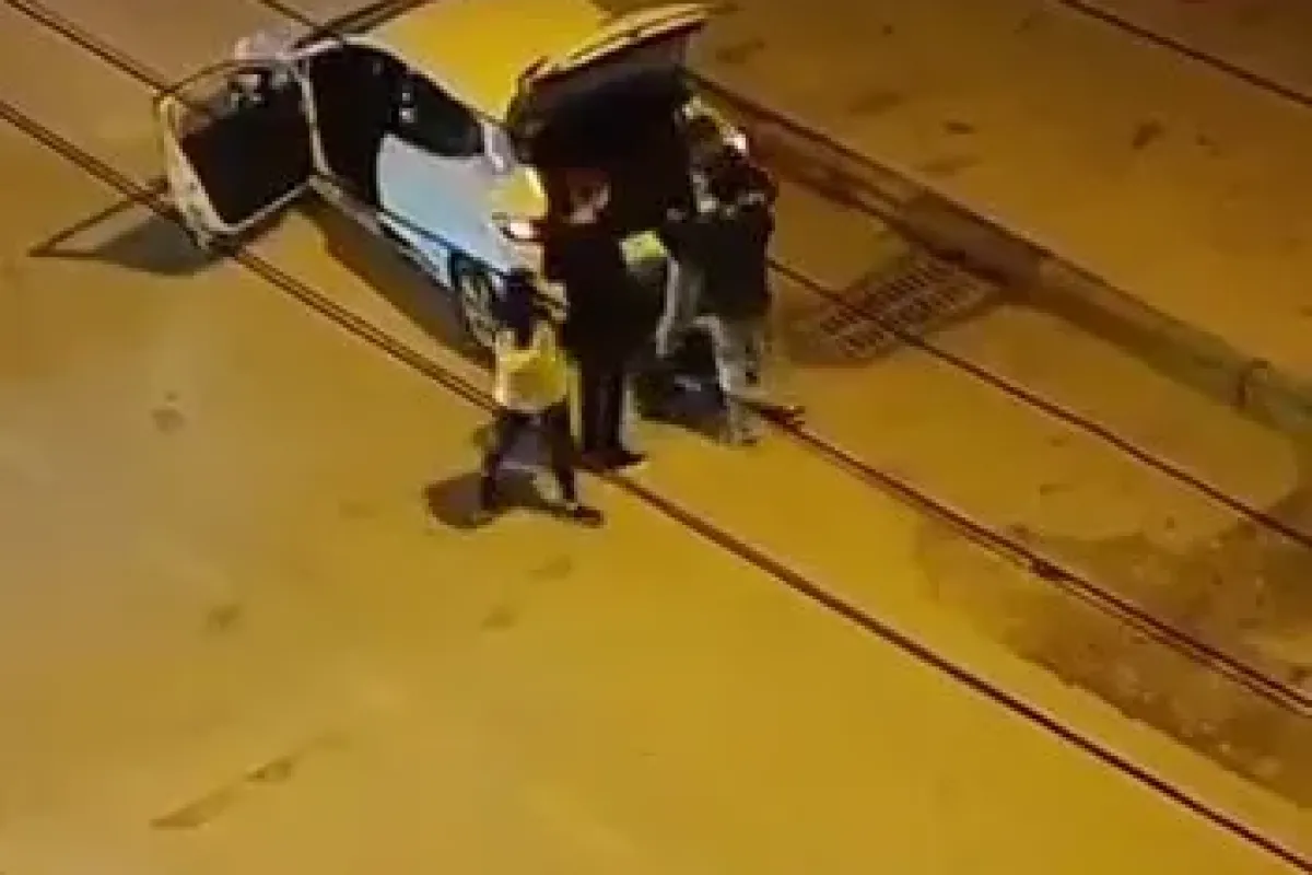 Dehşet anları kamerada! Kadını yol ortasında sürükledi