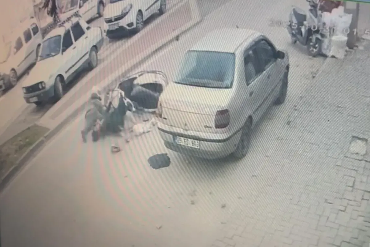 İnegöl'de motosiklet yayaları biçti; 2 yaralı