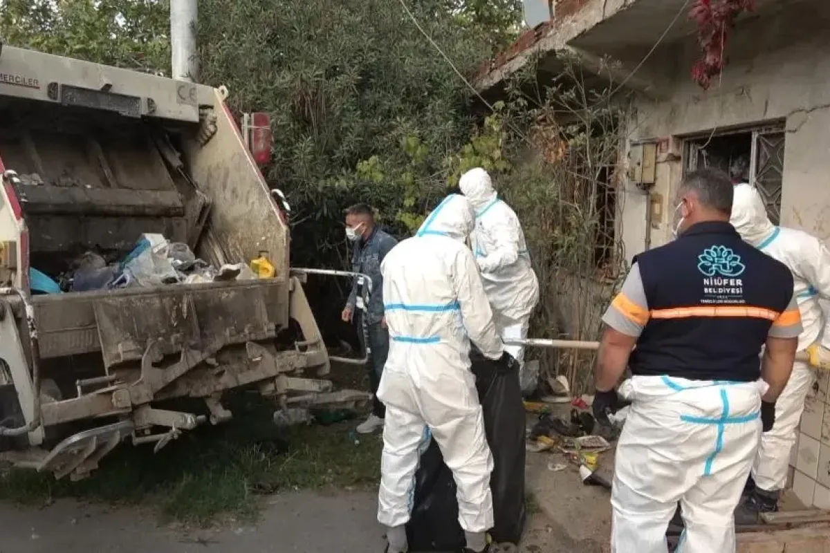 Ekipler tek kişinin yaşadığı evde korkunç manzarayla karşılaştı