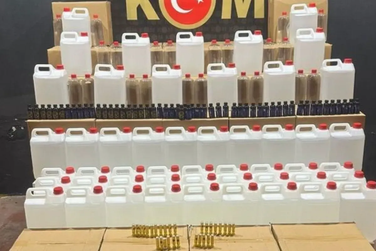 Bidonlar dolusu kaçak alkol ele geçirildi