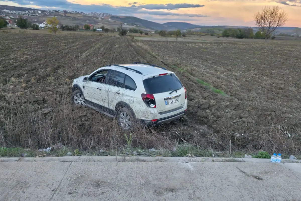 İnegöl'de kontrolden çıkan araç tarlaya uçtu!