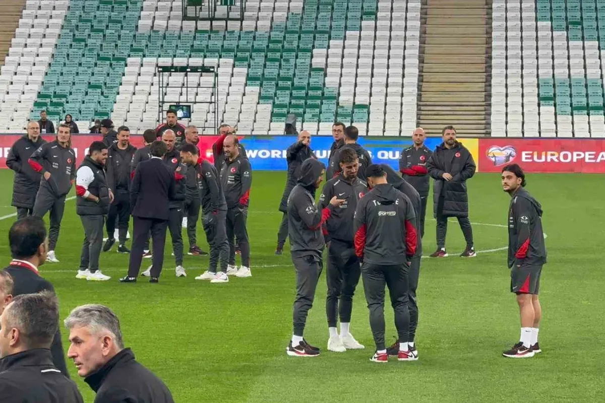 Vincenzo Montella: "Birinci torbadan katılmayı garantilememiz için yarınki maç önemli"