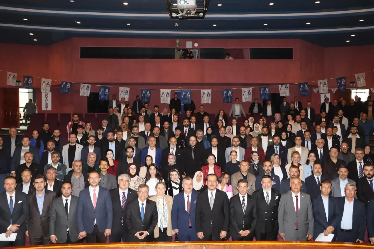 Anahtar Parti merkez siyaset için ‘Versiyon 2’ dönemini başlattı