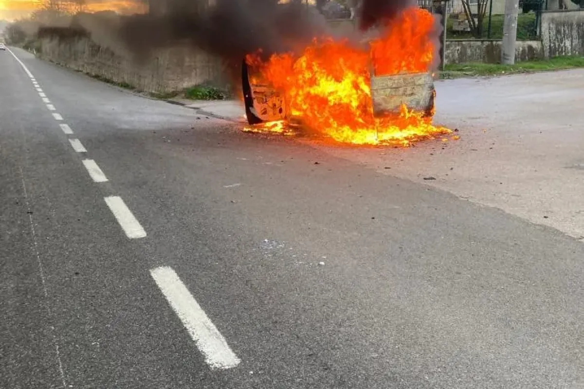 İnegöl'de otomobil alev topuna döndü