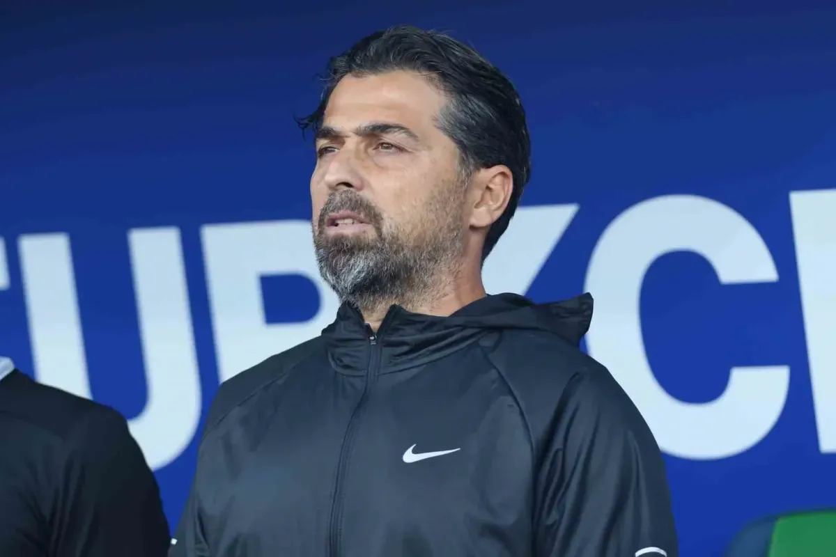 İlhan Palut, Çaykur Rizespor teknik direktörlüğünden ayrıldı