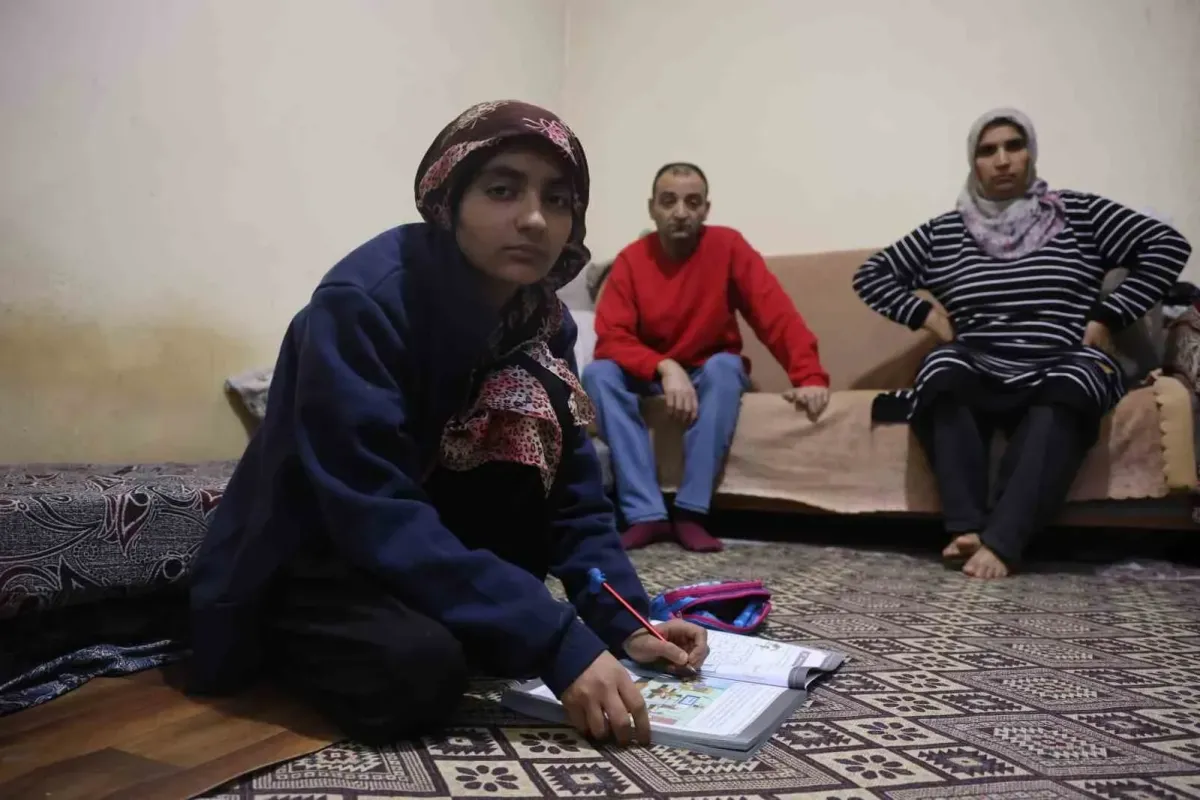 Hatay’da banyosuz tek odalı eve 4 bin TL kira ödüyorlar