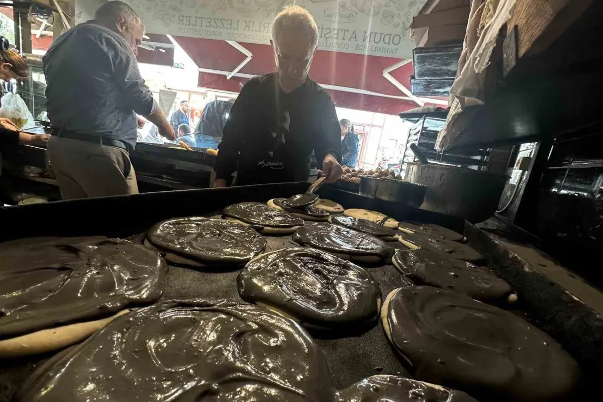 Bursa’nın coğrafi işaretli Tahinli Pidesi artık siyah tahinle de yapılıyor