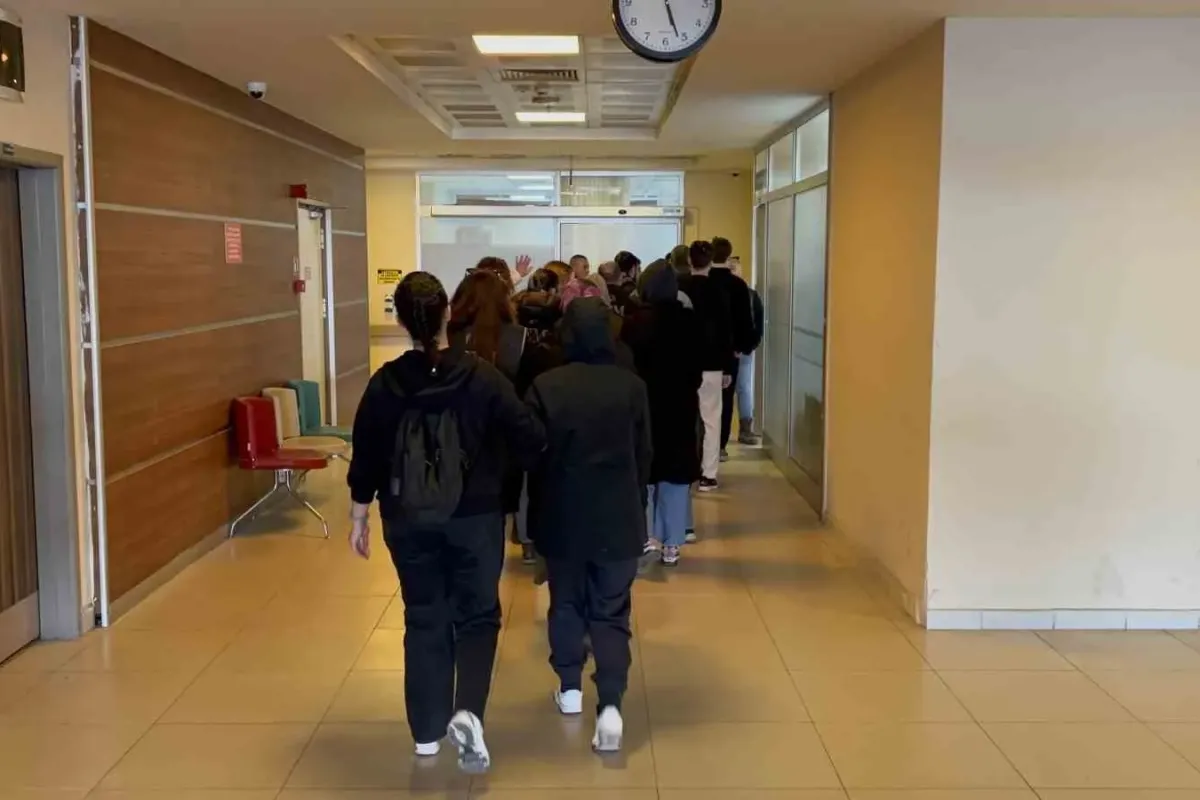 Edirne merkezli FETÖ operasyonu: Öğrenci yapılanmasında 12 gözaltı