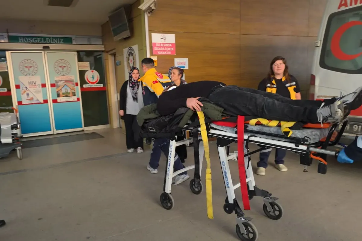 İnegöl'de servis aracı kaza yaptı; 10'dan fazla yaralı var