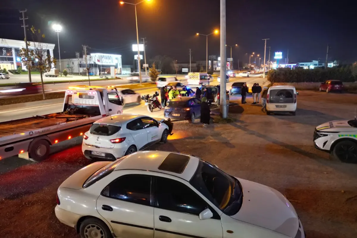 İnegöl'de zincirleme kaza! 5 araç birbirine girdi