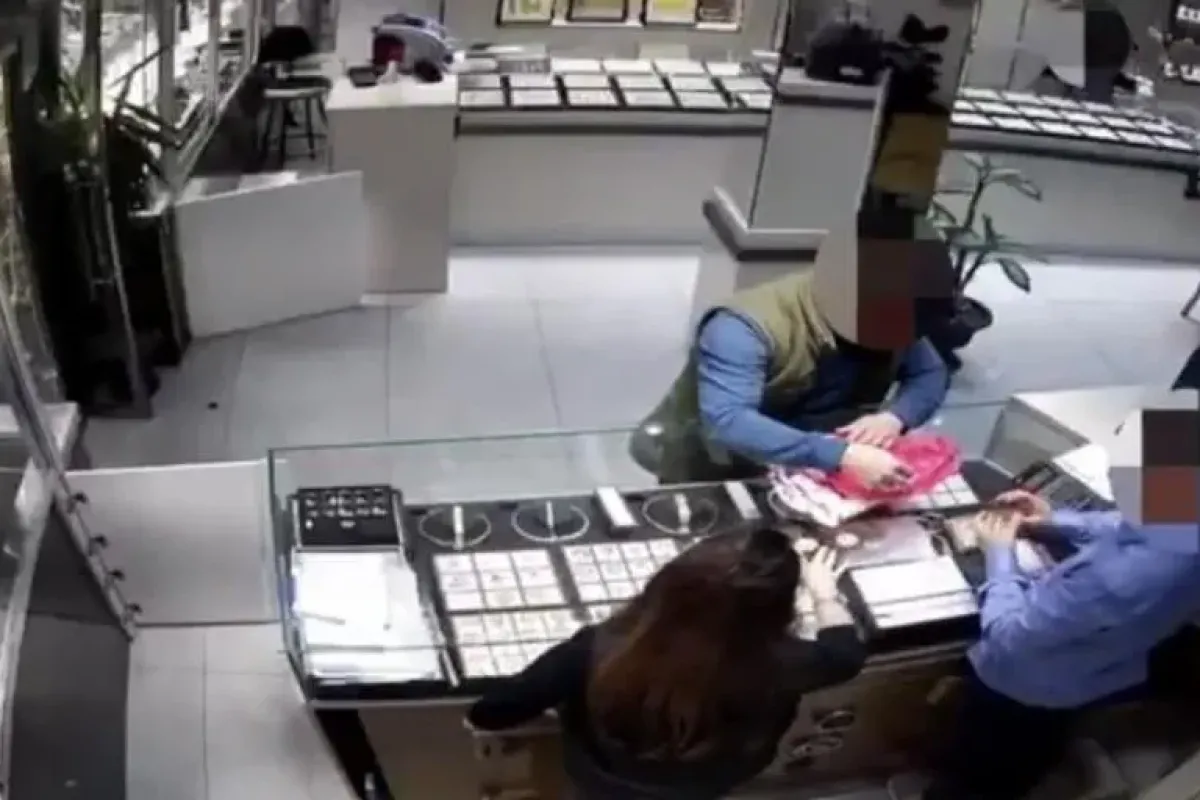 Kendi mahallesinde 4 milyon TL'lik vurgun yaptı