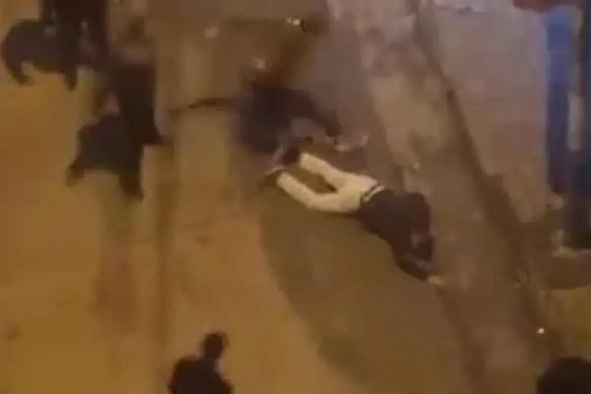 Alkollü şahsı öldüresiye dövdüler