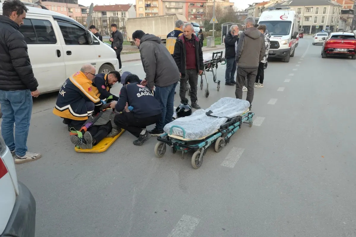 İnegöl’de iki motosiklet çarpıştı: 4 kişi yaralandı