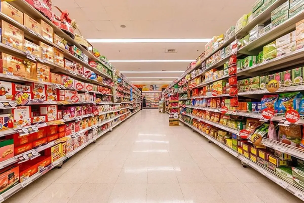 Pazar günü marketler kapanacak mı? Gözler bakanlıkta