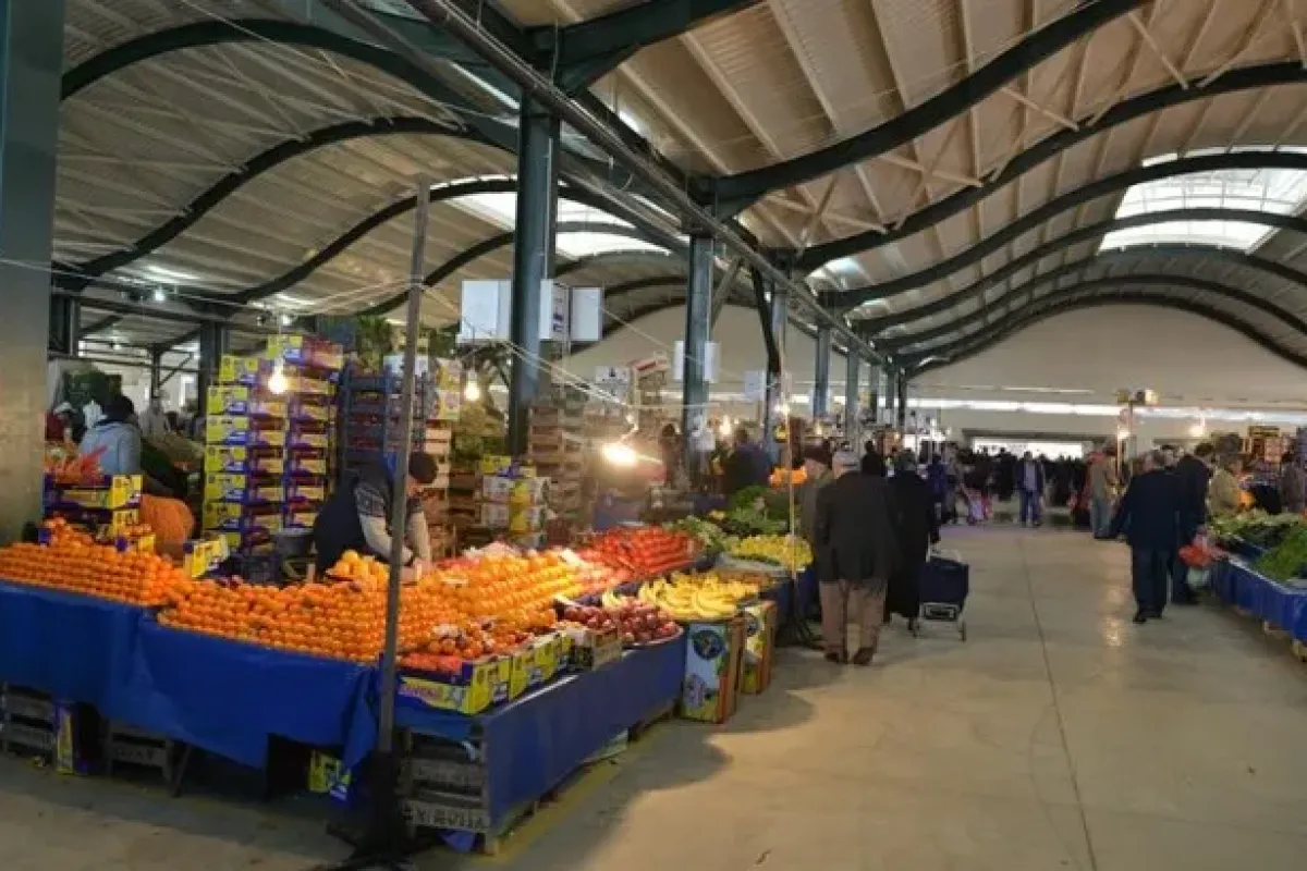 İnegöl Perşembe pazarı sebze meyve ve balık fiyatları