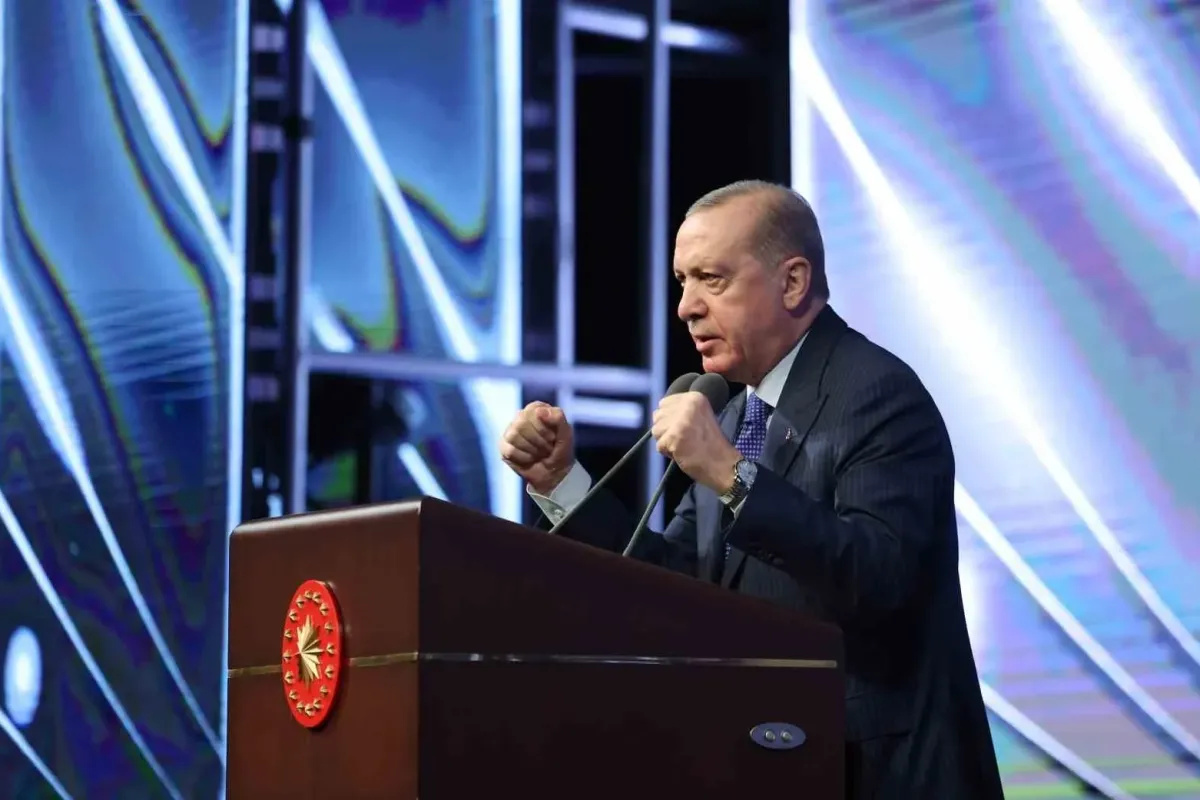 Cumhurbaşkanı Erdoğan: "Filistin halkının yanında eğilmeden, bükülmeden dimdik duruyoruz"
