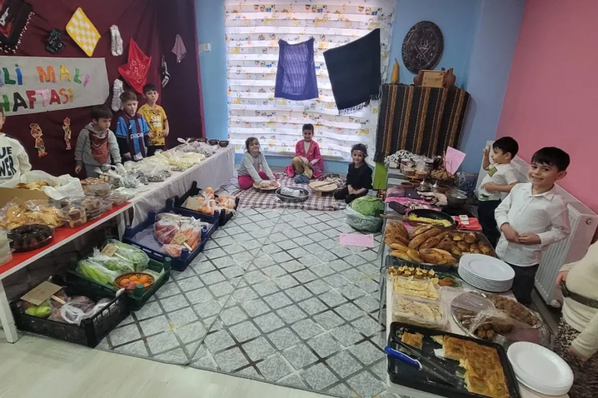 Minik Yüreklerden Gazze’ye Umut