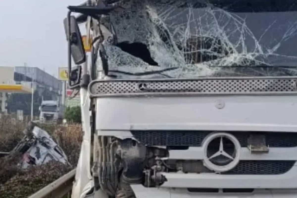 İnegöl’de dehşet anları: Kadın sürücü şarampole yuvarlandı