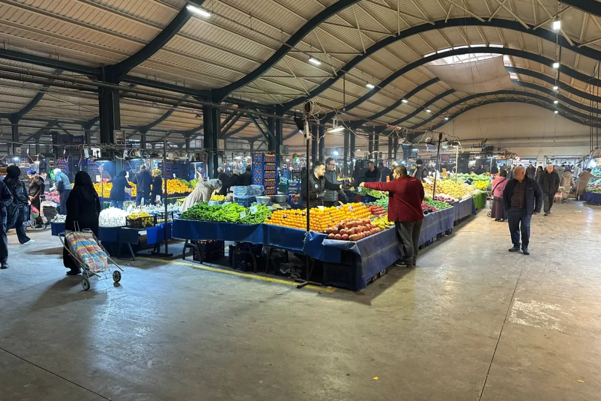 İnegöl Perşembe pazarında ürün fiyatları