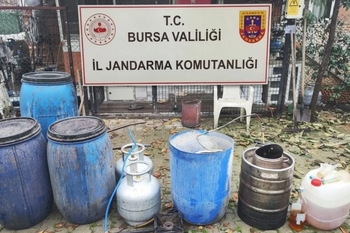 Bursa’da jandarmadan yılbaşı öncesi kaçak içkiye darbe