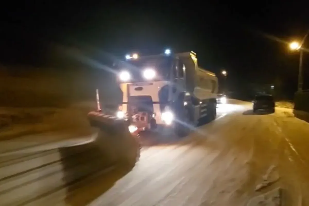 İnegöl Belediyesi kar mesaisinde