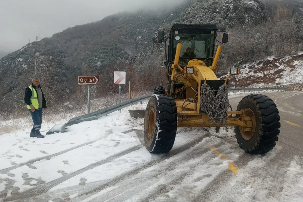 Kar yağışı sonrası köy yollarında son durum