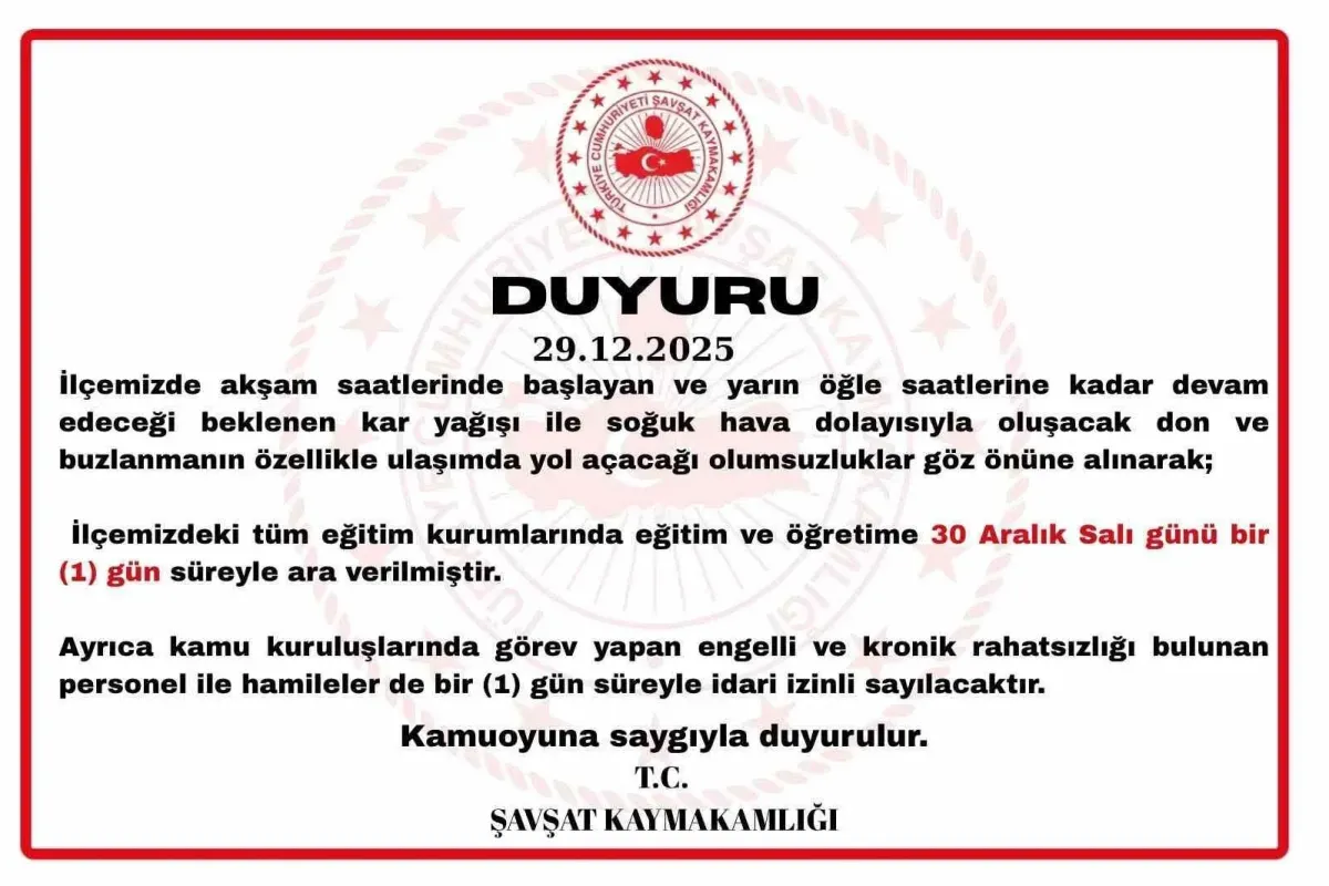 Artvin Şavşat’ta kar ve buzlanma nedeniyle eğitime ara