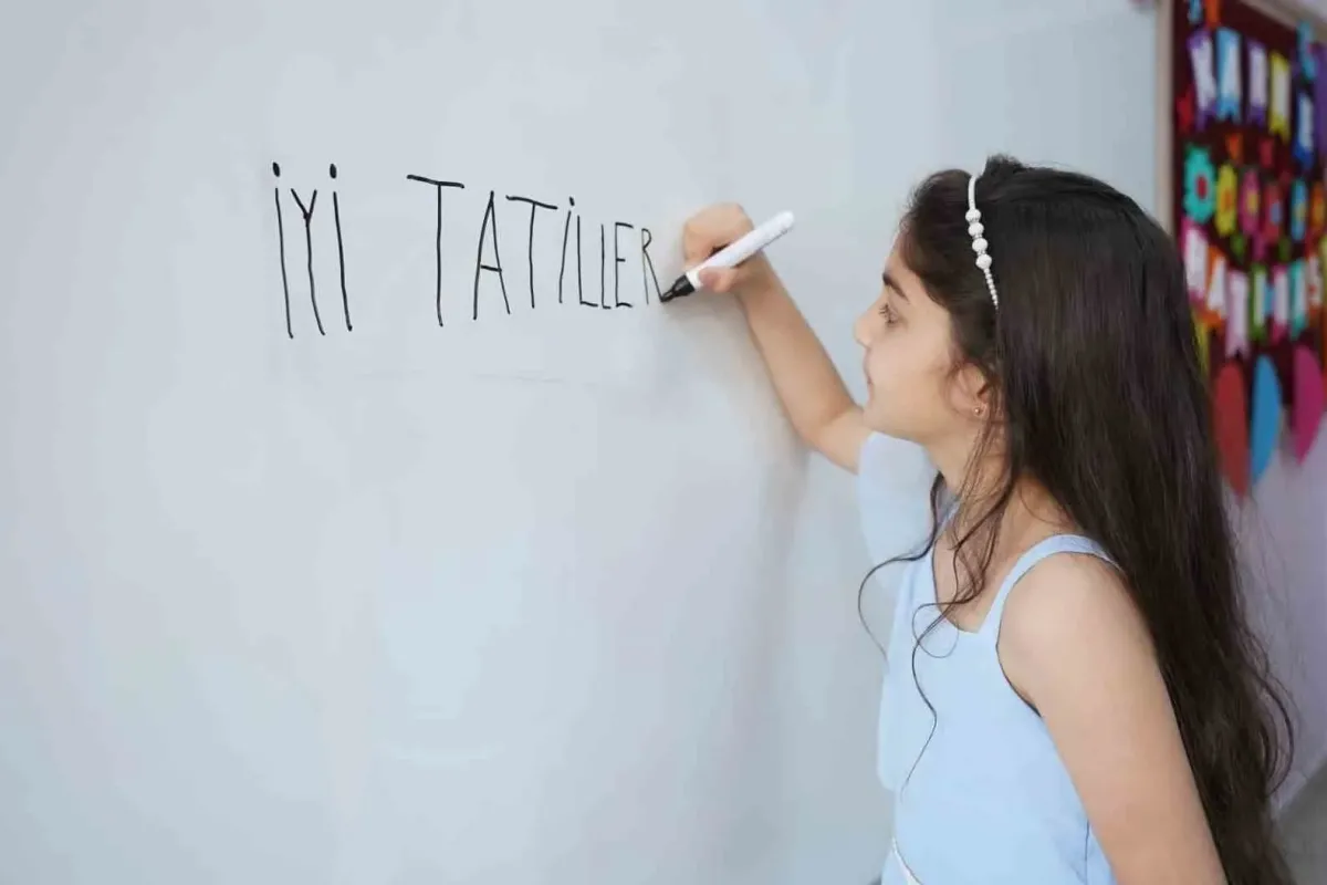 2026 yılbaşı tatili kaç gün, 2 Ocak Cuma okul açık mı