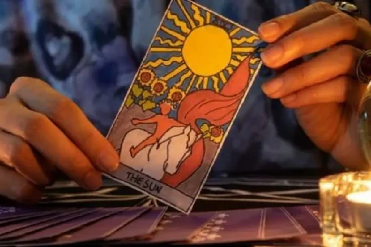 30 Aralık günlük Tarot falı ve kart açılımı detayları