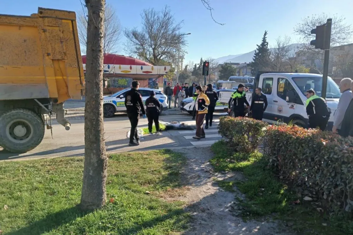 Korkunç kazada feci şekilde yaşamını yitirdi!