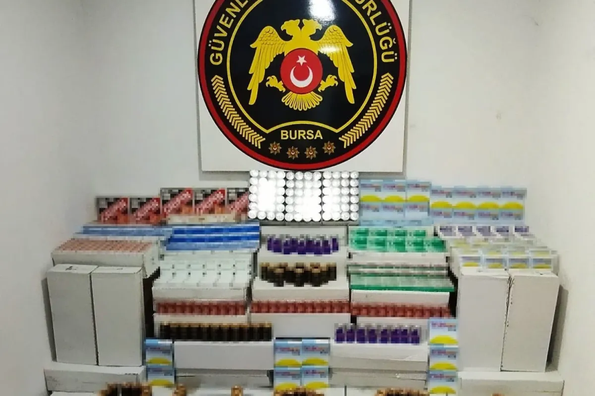 Bursa’da ruhsatsız ilaç operasyonu: Binlerce ürün ele geçirildi