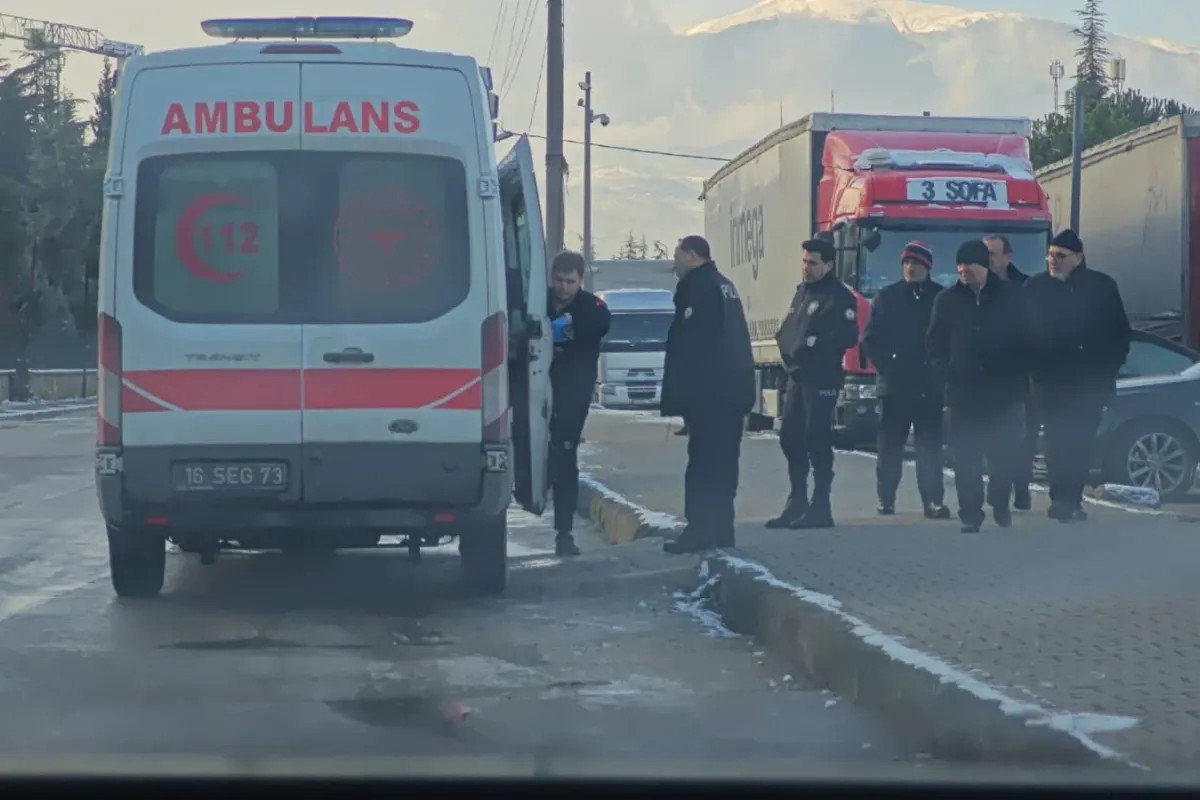 İnegöl’de bıçakla kendini kesen kişi hastaneye kaldırıldı