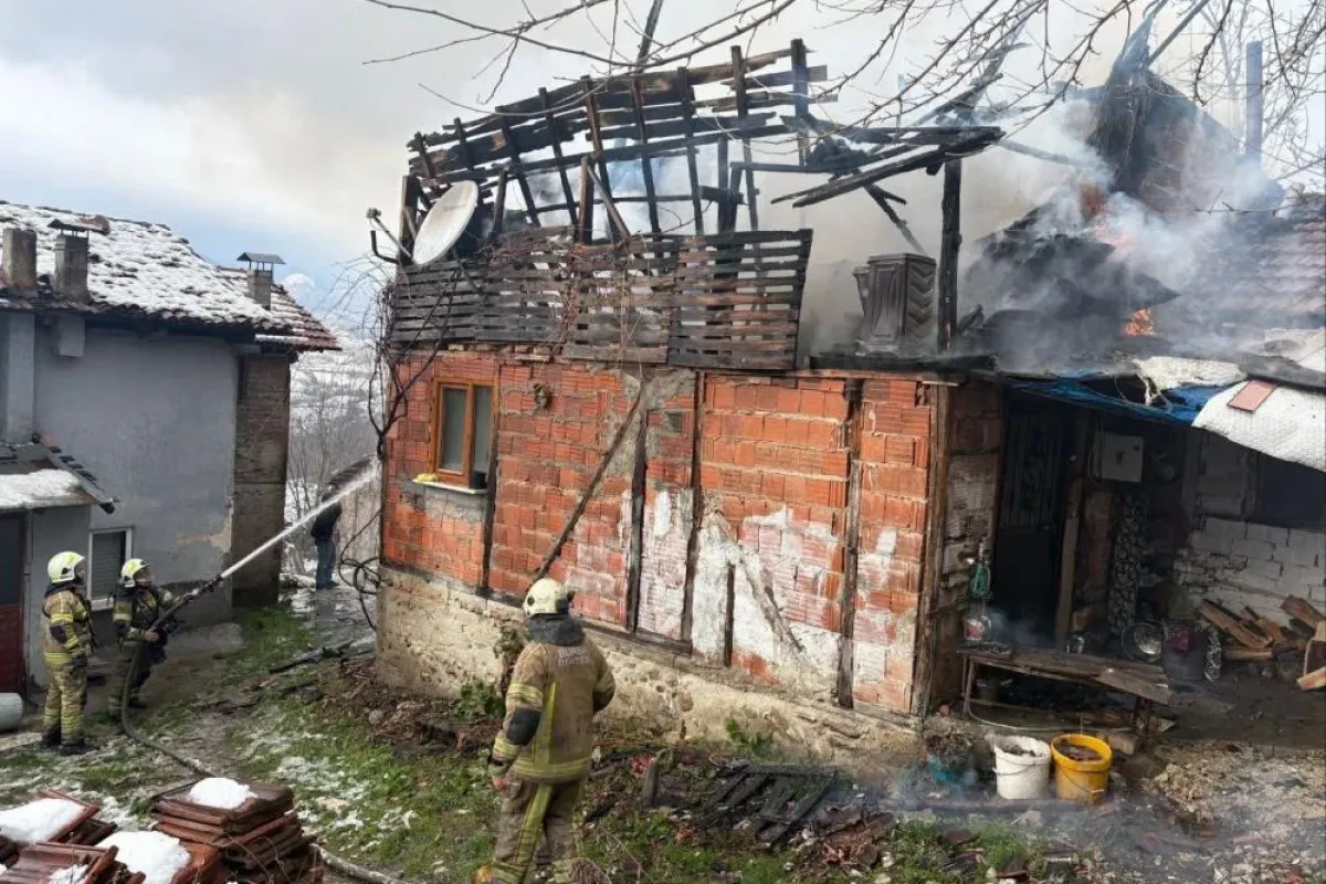 İnegöl'de kış günü evsiz kaldı!