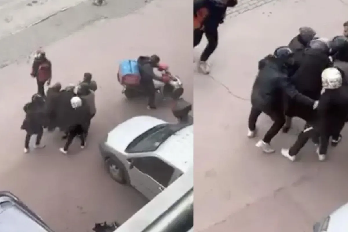 Yaşlı kadının etrafını bir anda sardılar