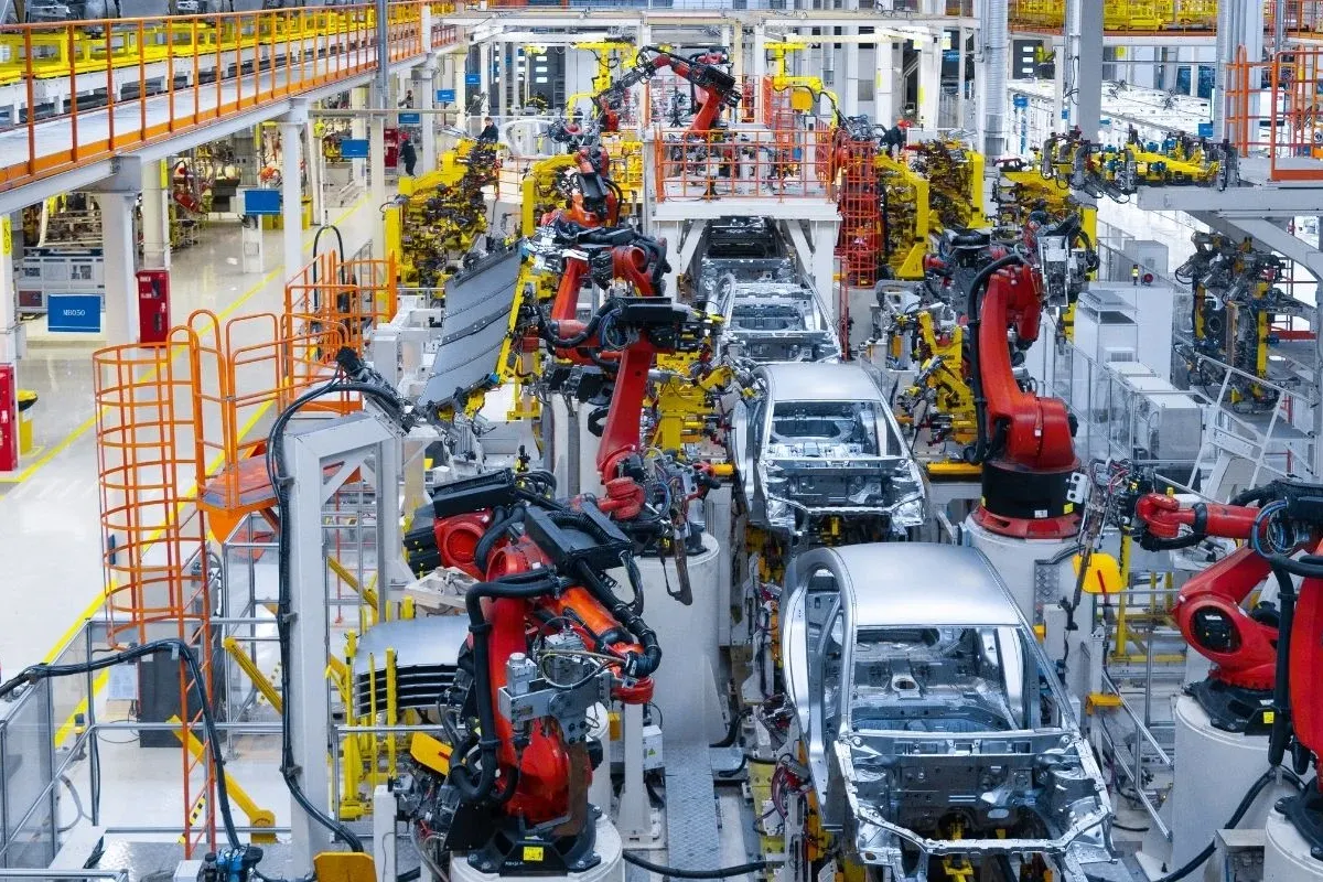 Otomotiv devi üretimi 1 kez daha durdurdu!