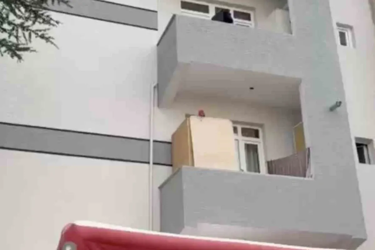 Teslim olmamak için kendini balkona kilitledi: Müzakereci ekipler sevk edildi