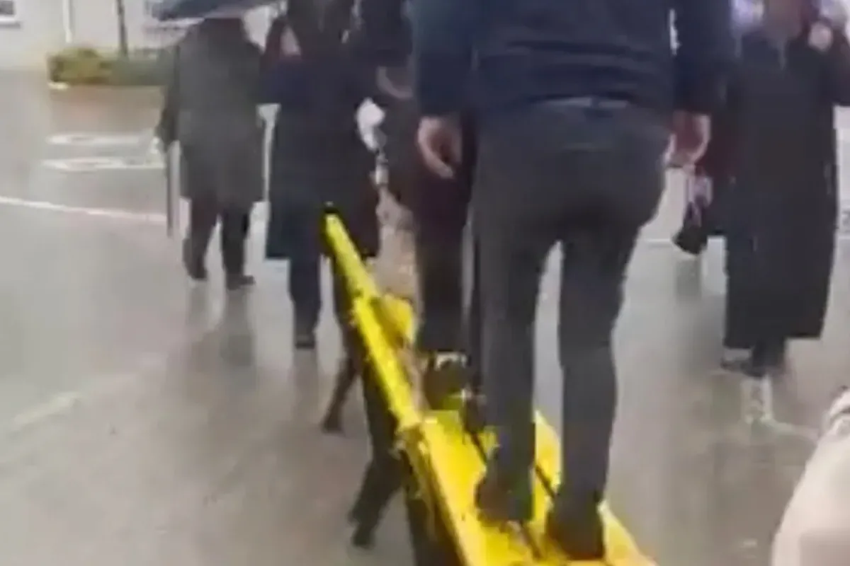 İnegöl'de okul bahçesini su bastı