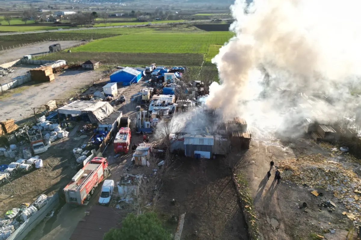 İnegöl'de yangın! İtfaiye seferber oldu