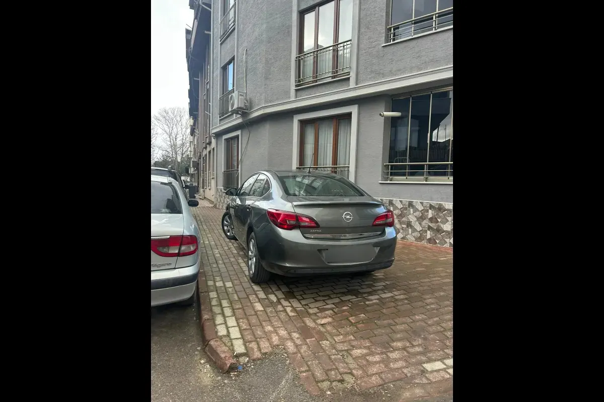 İnegöl'de park rezaleti! Vatandaş çileden çıktı