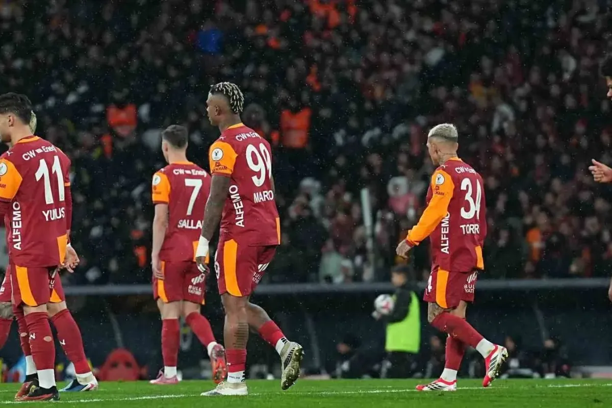 Galatasaray, Süper Kupa finalinde Fenerbahçe’ye 2-0 yenildi