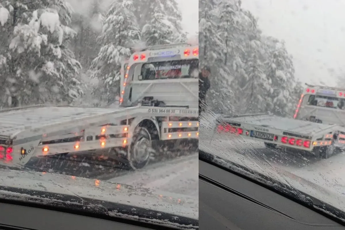 İnegöl'de yoğun kar yağışı nedeniyle araçlar yolda kaldı