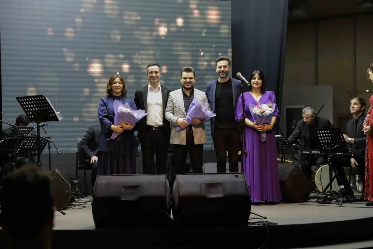 ‘Yüreğimizdeki Ezgiler’ gönüllere dokundu