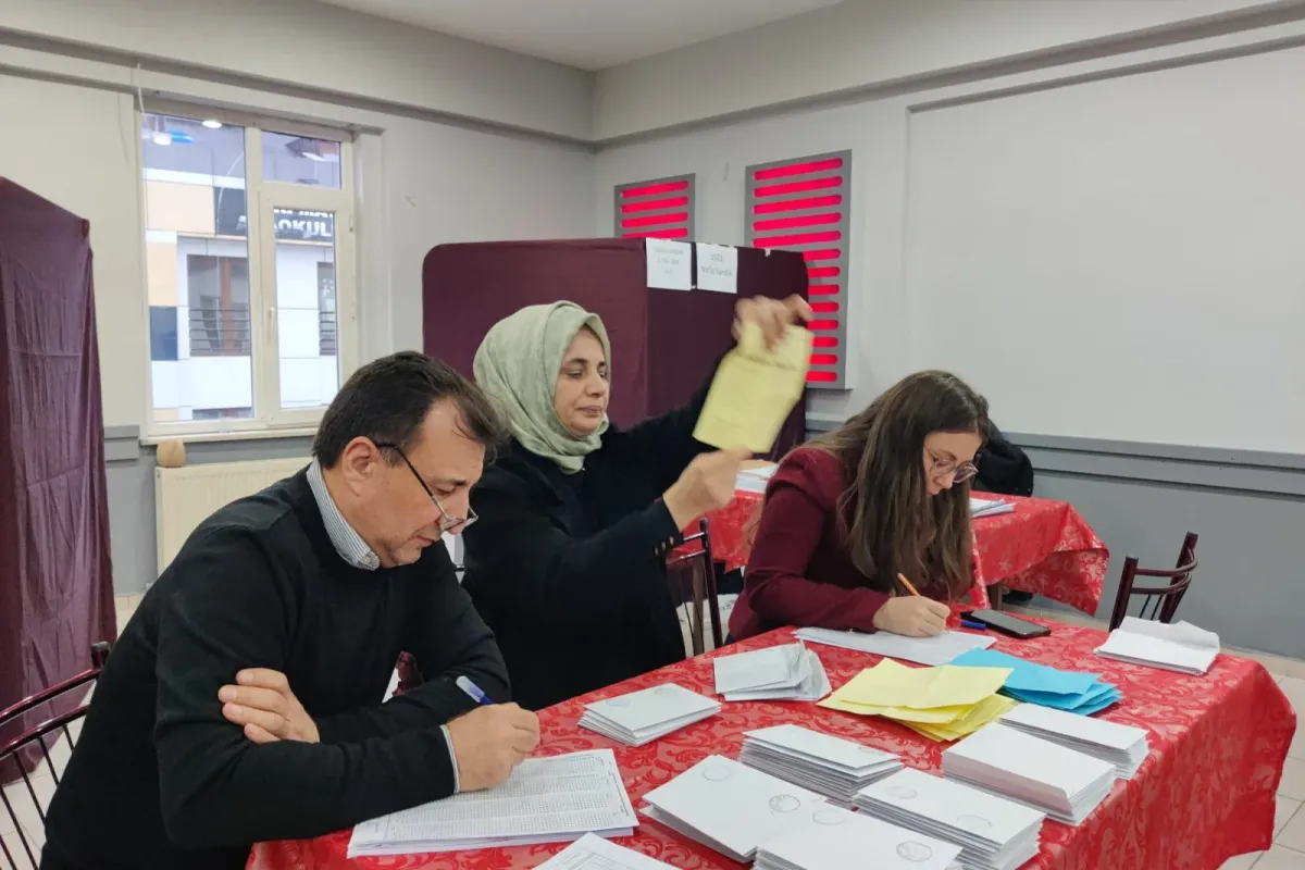 Bakkallar Odası'nda Hakan İnkaya tarihi farkla kazandı