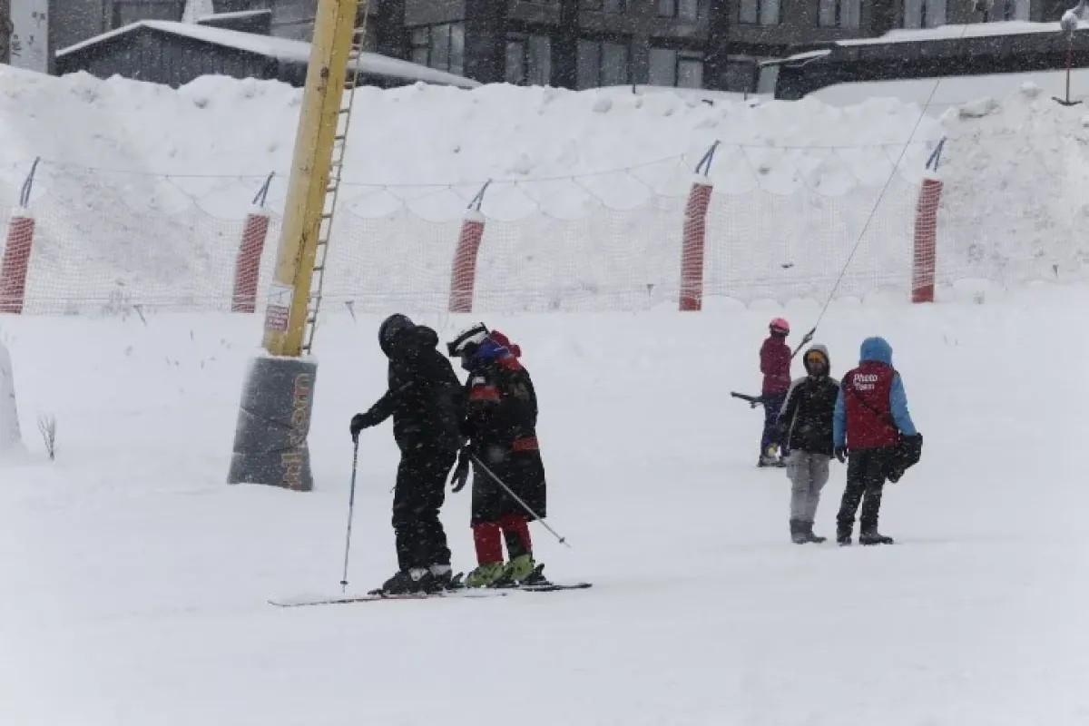 Uludağ’da -7 derece! Kar kalınlığı 76 santimetreye ulaştı