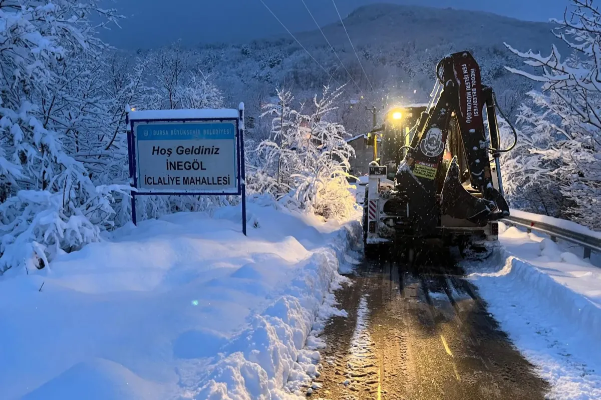 İnegöl'de kar alarmı! Ekipler 7/24  sahada