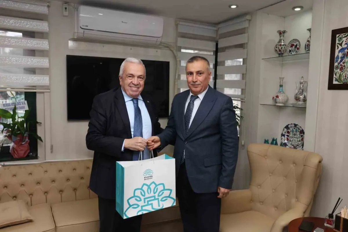 Nilüfer Belediye Başkanı Özdemir’den Bursa İl Milli Eğitim Müdürü Çokgezer’e ziyaret