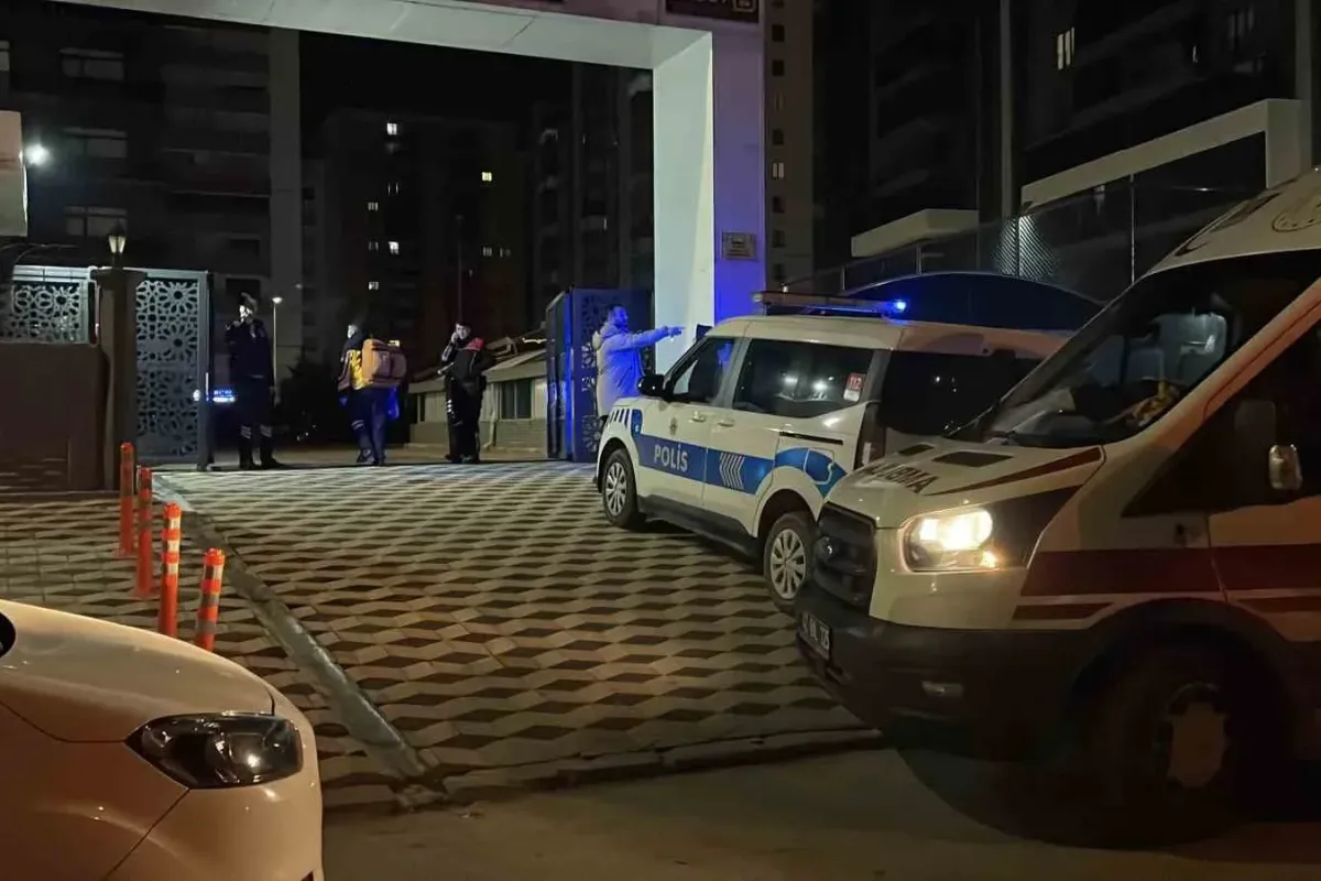 Cezaevinden çıktı annesini ve kız kardeşini vurdu